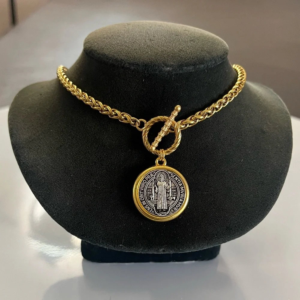 copy . Handmade stainless steel gold color necklace with st Benedict medal charm - Picture 14 of 15